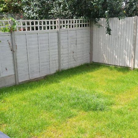 New 3 Bedrooms Flat In Ashford Near Heathrow Luaran gambar