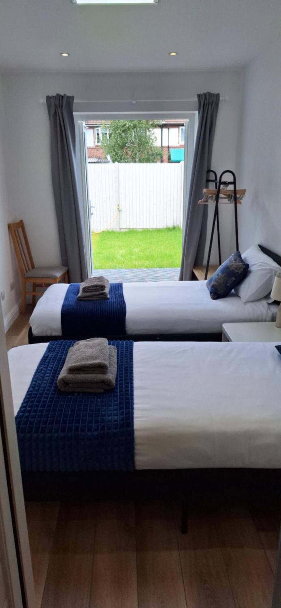 New 3 Bedrooms Flat In Ashford Near Heathrow Luaran gambar