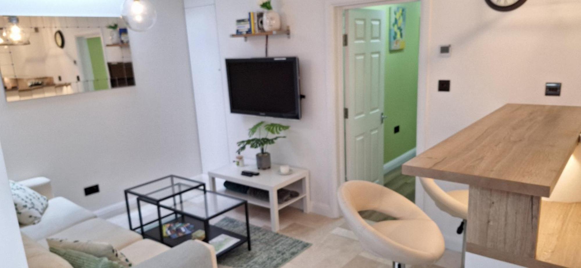 New 3 Bedrooms Flat In Ashford Near Heathrow Luaran gambar